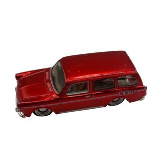 Maisto AllStars 1967 Volkswagen 1600 Squareback Metallic Red Diecast Car VW 1/64